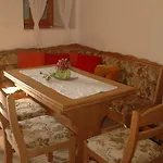 Vukorep - Two Bedroom With Terrace And Field View Διαμέρισμα