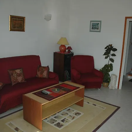 Vukorep - Two Bedroom With Terrace And Field View *