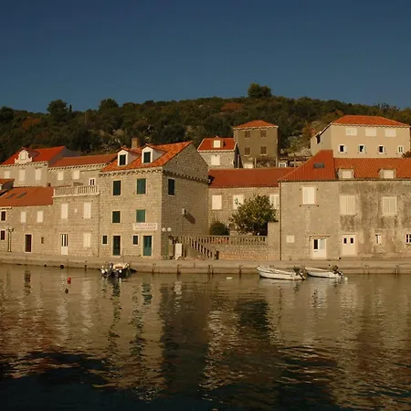 Vukorep - Two Bedroom With Terrace And Field View *