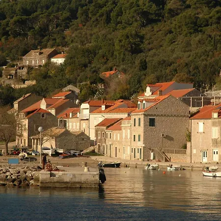 Vukorep - Two Bedroom With Terrace And Field View