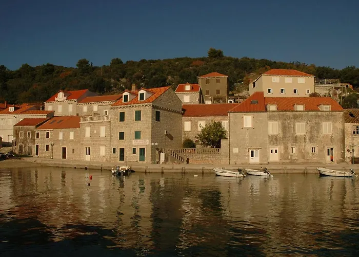 Vukorep - Two Bedroom With Terrace And Field View *