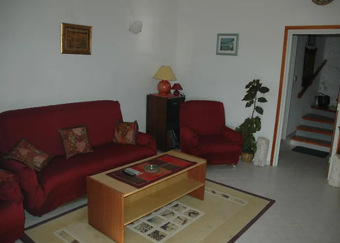 Vukorep - Two Bedroom With Terrace And Field View *