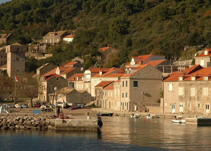 Vukorep - Two Bedroom With Terrace And Field View