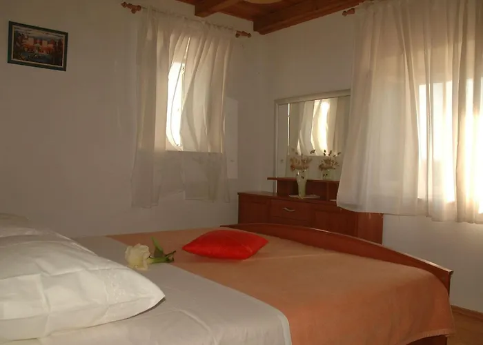 Vukorep - Two Bedroom With Terrace And Field View Appartement *